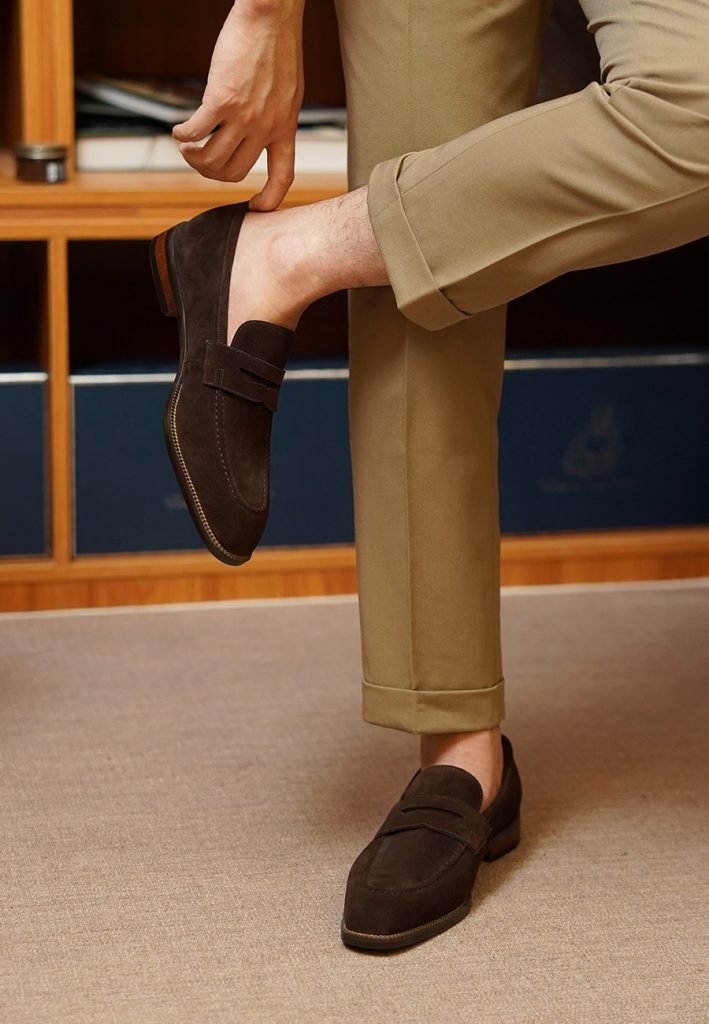 From Size Charts to Fit: Understanding UK to US Shoe Sizes in Premium Footwear